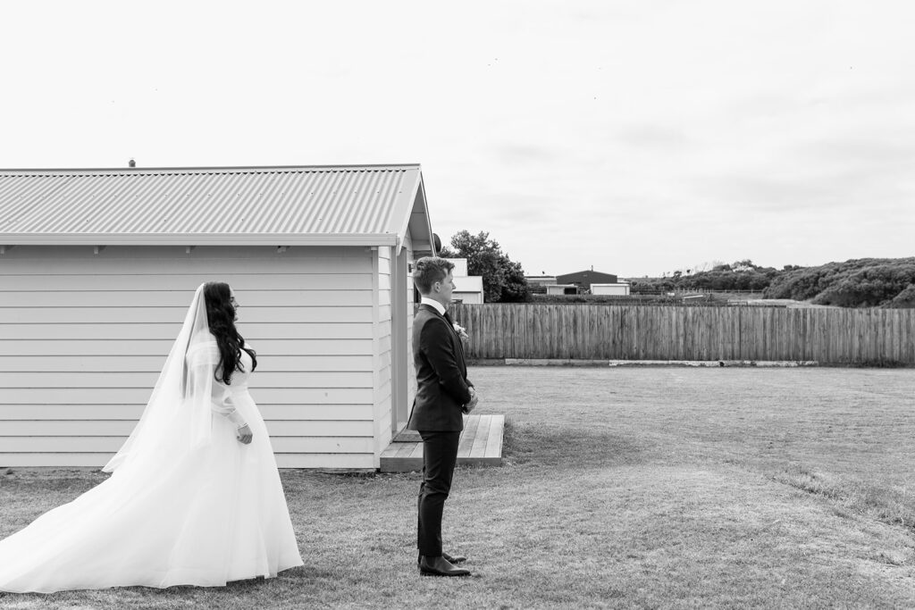 Benefits of having a first look on your elopement day