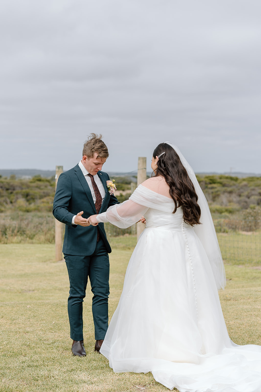 Should you have a first look on your elopement day?