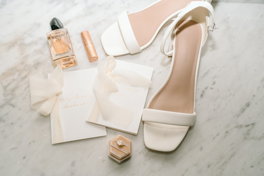 elopement vow exchange